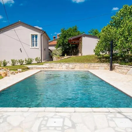 Beautiful Stone D'vita With A Private Pool Villa
