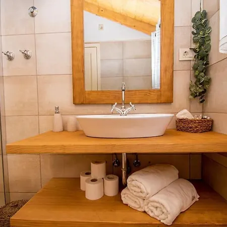 Beautiful Stone D'vita With A Private Pool *