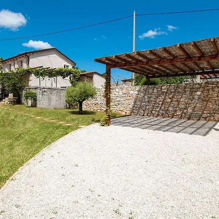 Villa Beautiful Stone D'vita With A Private Pool