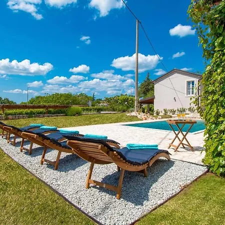 Beautiful Stone D'vita With A Private Pool Villa *