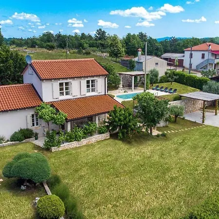 Beautiful Stone D'vita With A Private Pool Villa