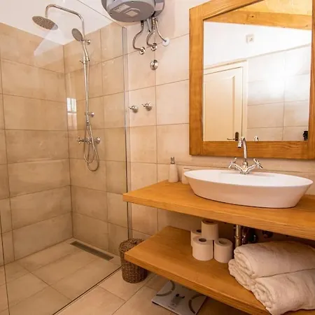 Villa Beautiful Stone D'vita With A Private Pool Tinjan