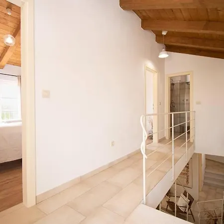 Beautiful Stone D'vita With A Private Pool Villa